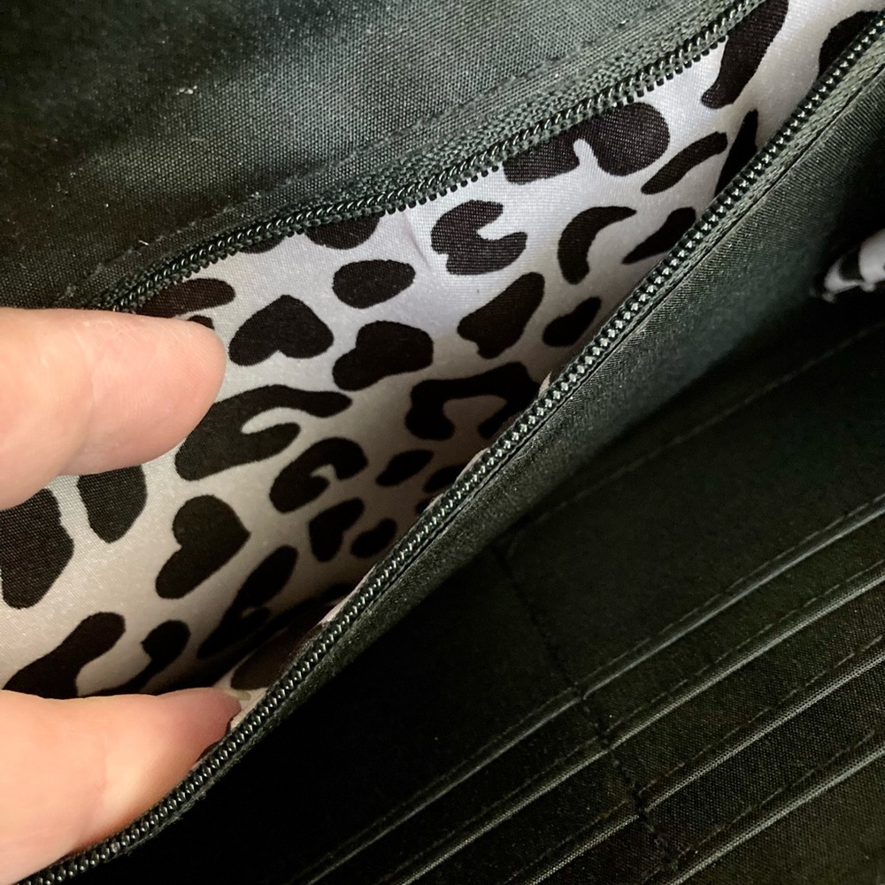 Jessica Simpson clutch - Picture 7 of 10